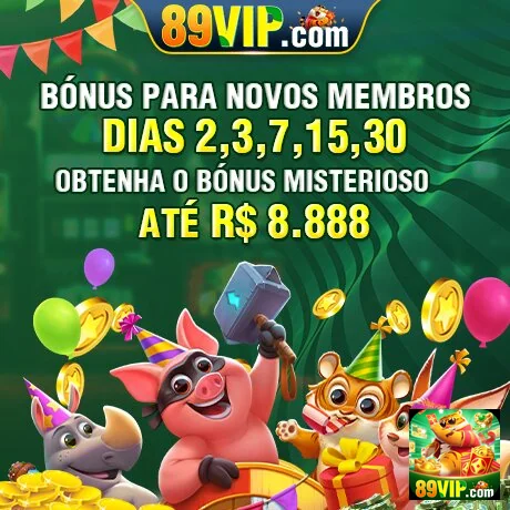 Jovem jogando slots em cassino online premium
